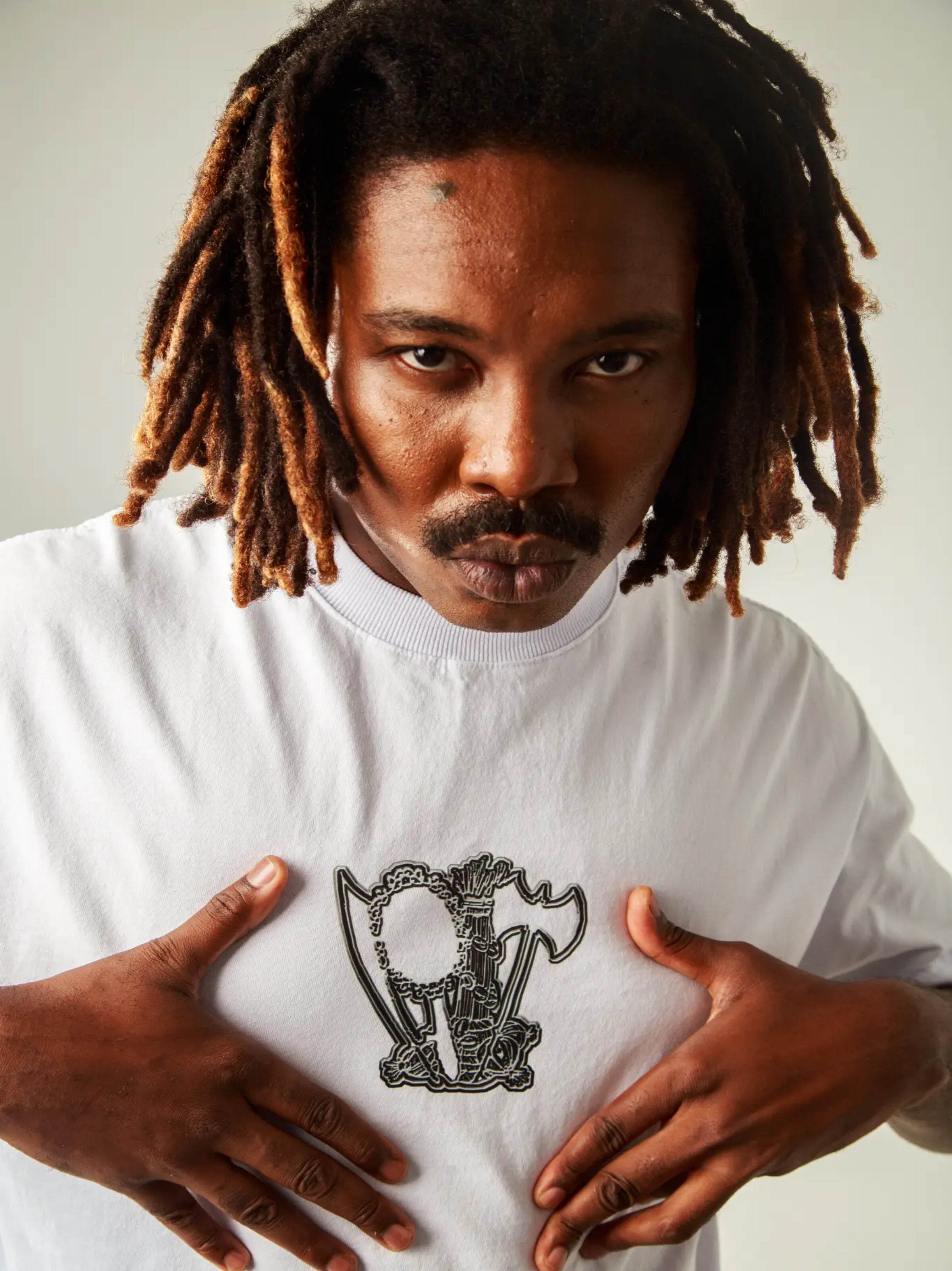 Camiseta Boxy Minha Fé É Forte - Cinza