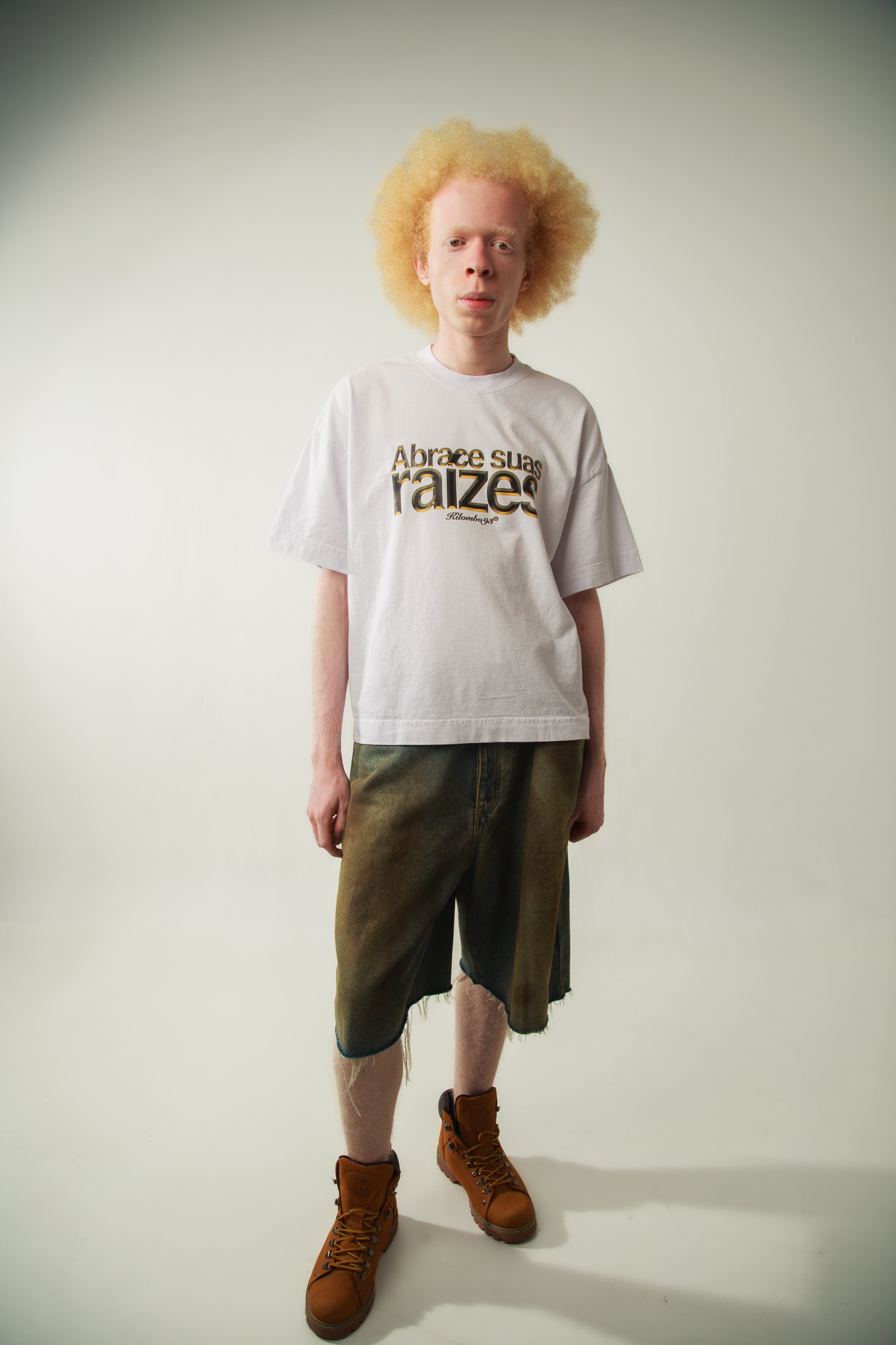Camiseta Boxy Abrace Suas Raízes