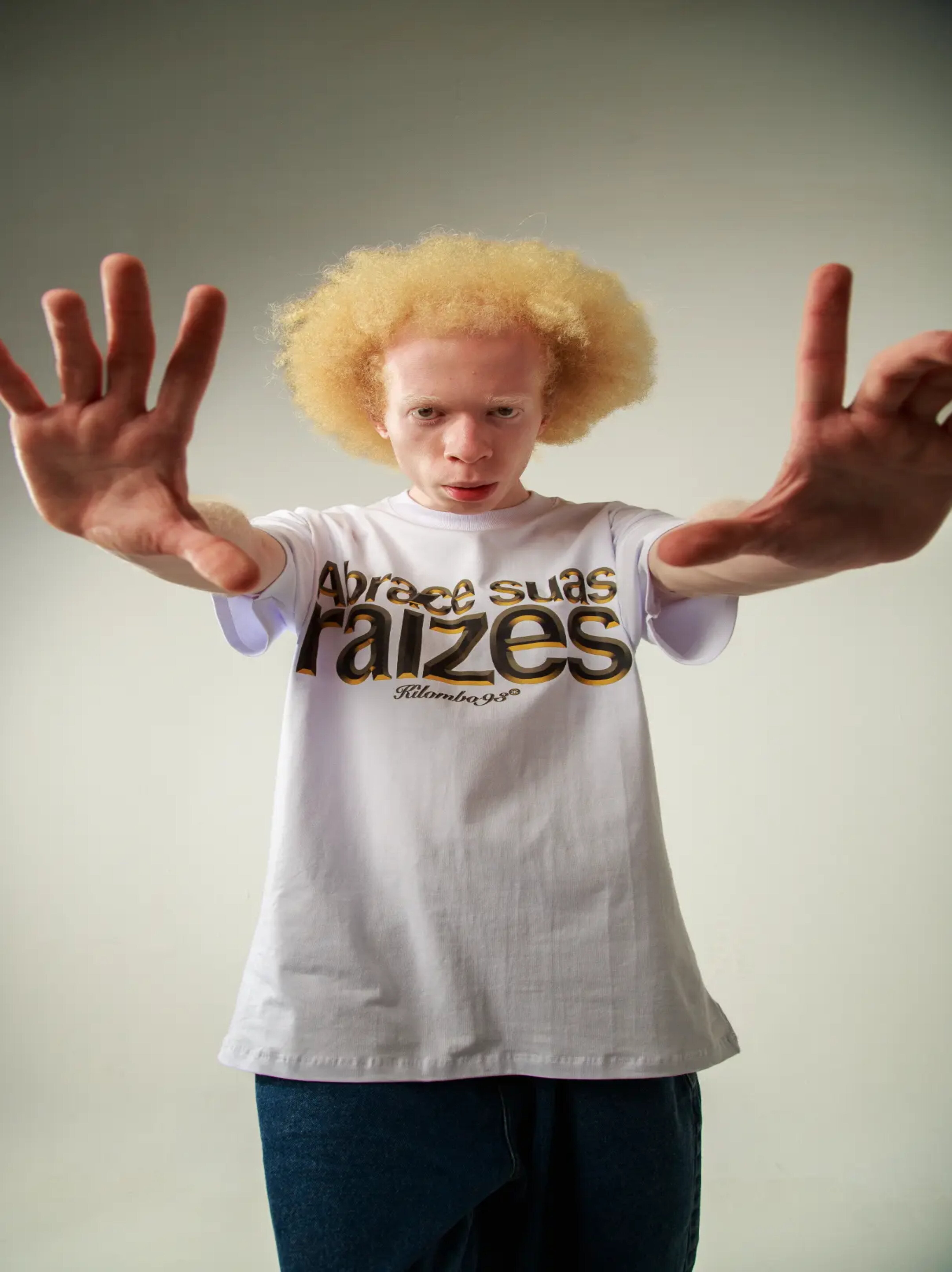 Camiseta T-Shirt Abrace Suas Raízes